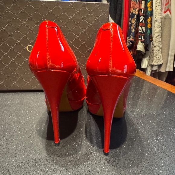 Gucci Vernice Crystal Platform Pump in Tabasco - Picture 10 of 13